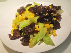 小木耳玉米炒西芹-日昌餐馆(Mini西点茂店)