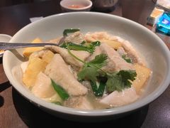 -大头虾越式风味餐厅(光明广场店)