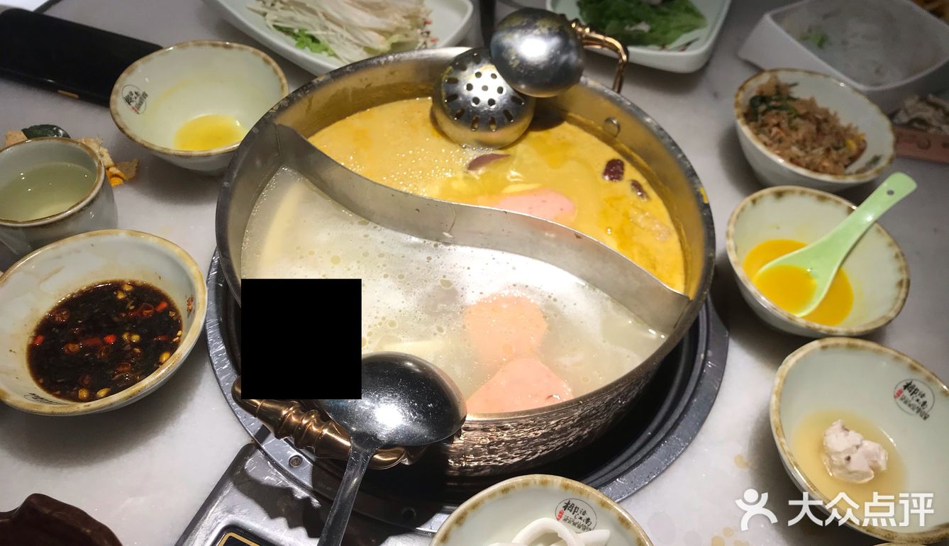味道也不错 员工路会妮态度很好。吃的也很好