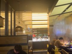-钱小奴海鲜自助黑金店(杭州滨江龙湖店)