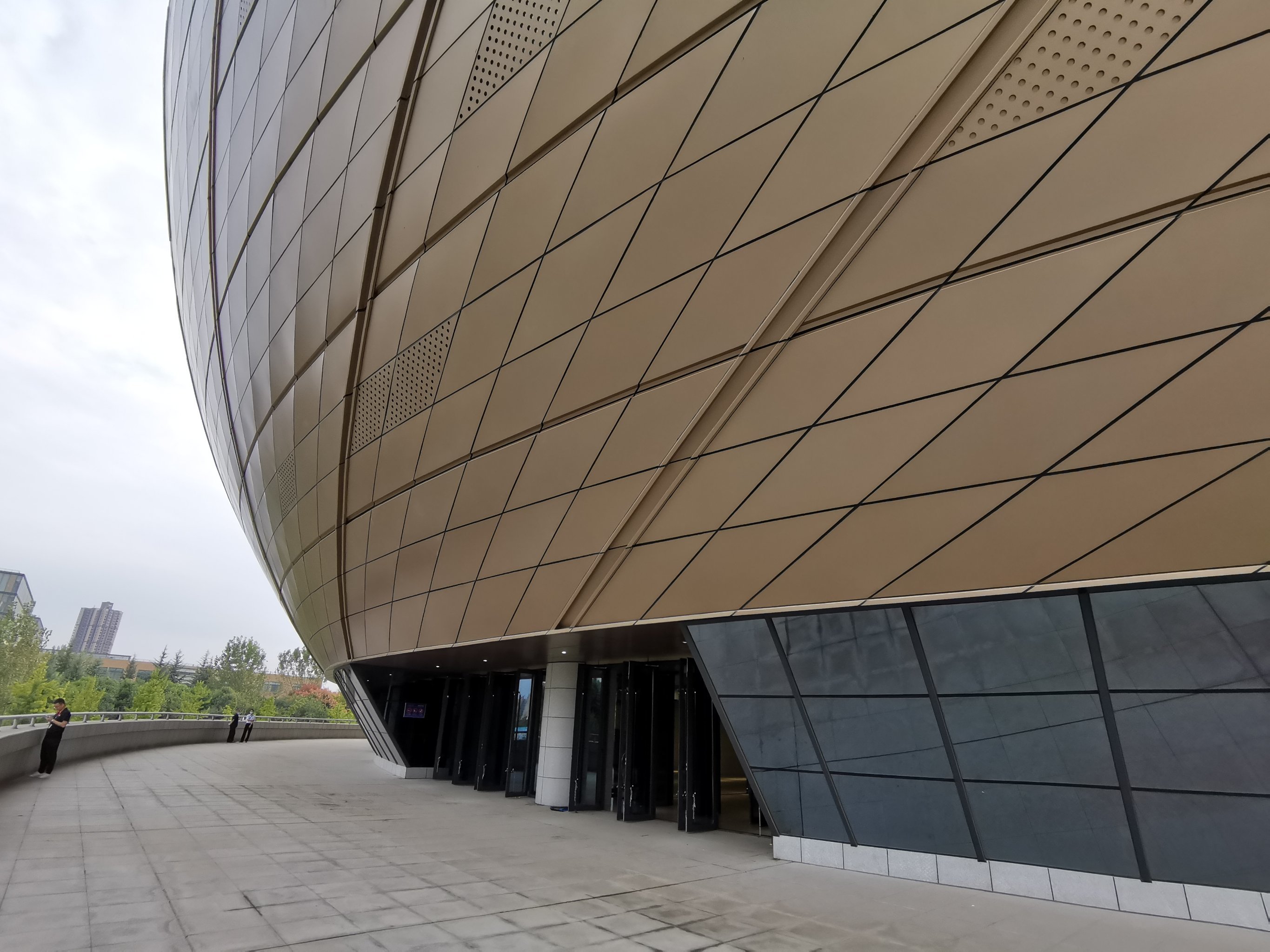 远望谷体育馆在西安电子科技大学南校区里面-大众点评