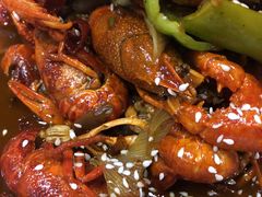 -虾弄弄海派小龙虾·牛羊蝎子火锅