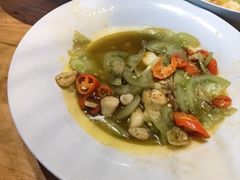 -头上红煨盐鸡·非遗院子餐厅