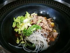 -粘豆包柴火铁锅炖