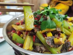 -乡土特色.冷锅鱼.牦牛肉汤锅