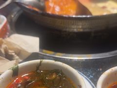 -两三事小郡肝串串香火锅(桂庙店)