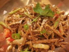 干锅笋衣-阿明小菜·海鲜·上海菜(梅陇华理店)