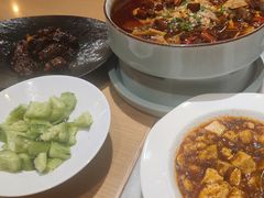 -渝信川菜 · 川味家常菜(财富购物中心店)