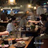 和姐妹居然在威士忌酒吧里吃到贵州酸汤牛肉火锅