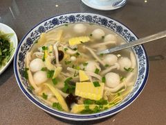 鱼丸野山菌汤-品渔味湖鲜馆(拈花湾店)