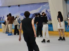 -正佳冰河湾真冰滑冰场