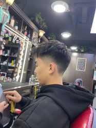 点击看大图 -Barber潮先生男士理发店