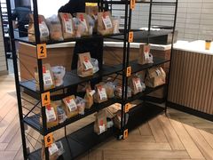 面包甜点陈列柜-麦当劳(虹口星荟中心店)