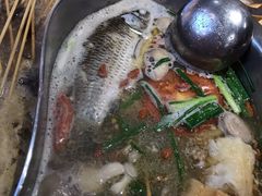 鸳鸯锅底-袁记串串香(川师店)