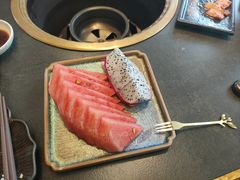 -铭牛烧肉·和牛海鲜自助(高新月牙湖店)