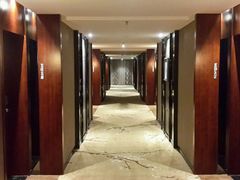 -武汉光谷广场杨家湾地铁站怡程酒店