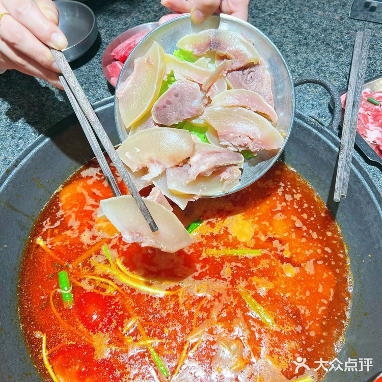 一起来探寻重庆老火锅里之贵州特色酸汤火锅🍲