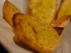 蒜香黄油法包-秀·爱尔兰餐吧(上海路店)
