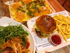-Common Table · Brunch & Coffee