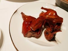 脆皮妙龄鸽-新荣记(建国门外大街店)