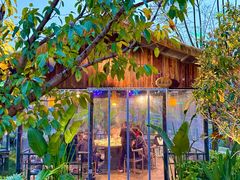 -茅草房·河畔园林火锅