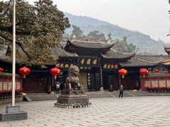 -峨眉山报国寺