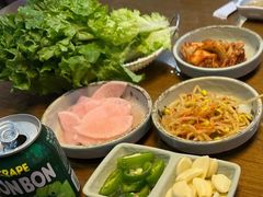 -豚豚猪村烤肉·韩国烤肉(总店)