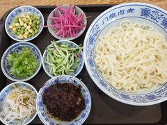 老北京炸酱面-门框胡同百年卤煮(新街口店)