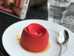 伯爵茶牛奶巧克力-莫奈花园法式蛋糕