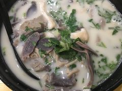 -津津老鸭粉丝馆(正东路店)