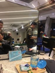 -PE SALON