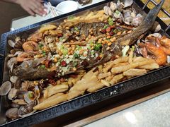 东来霸道烤鱼-东来菜馆•手抓海鲜家常菜•海鲜锅贴(鸽子窝店)