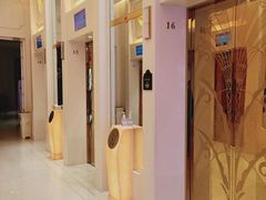 -白金汉爵大酒店-24小时餐厅