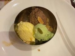 -荣誉国际酒店-云顶旋转餐厅