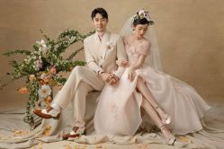 -雪中彩影婚纱摄影·微光艺术中心