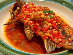 香酥大鲫鱼-费大厨辣椒炒肉(正大广场店)