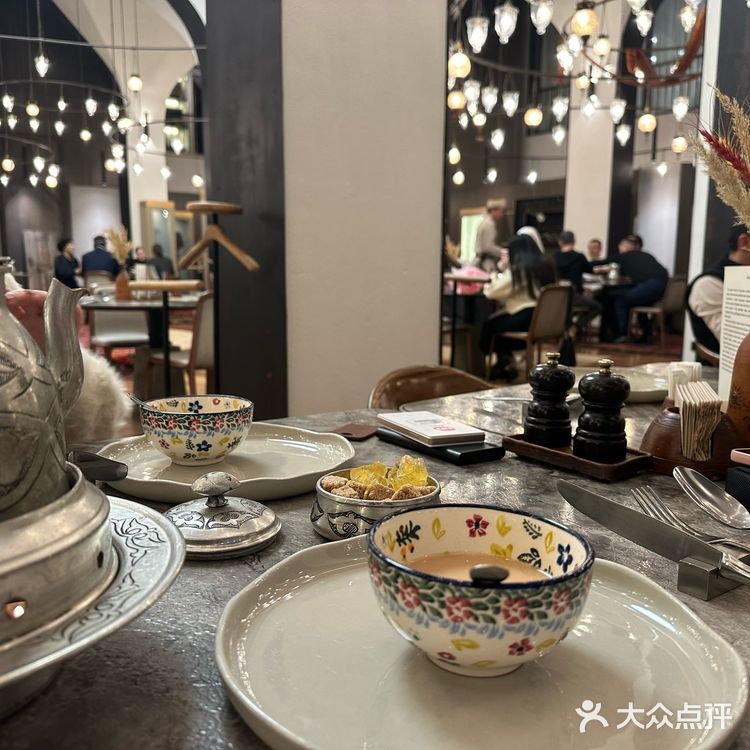 翻遍猫途鹰和大众在酒店边上找到这家神仙餐厅