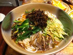 云南特色凉米线-滇香肴·云南菜蒸汽石锅鱼(云南北路店)