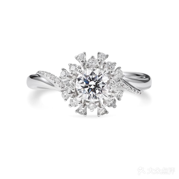 等一起看烟花时，用这枚戒指向她求婚！