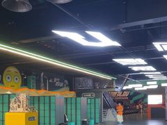-极限PLAY运动娱乐新世界·团建派对潮玩休闲馆·室内蹦极高空游乐园
