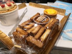 脆口酥-巴黎贝甜(昆城广场店)