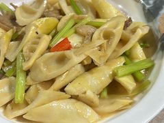 -鲤鱼塘农家山庄