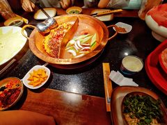 山城鸳鸯锅-山城鼎重庆老火锅(西安钟楼店)