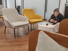 -上海宝宁宝马4S店