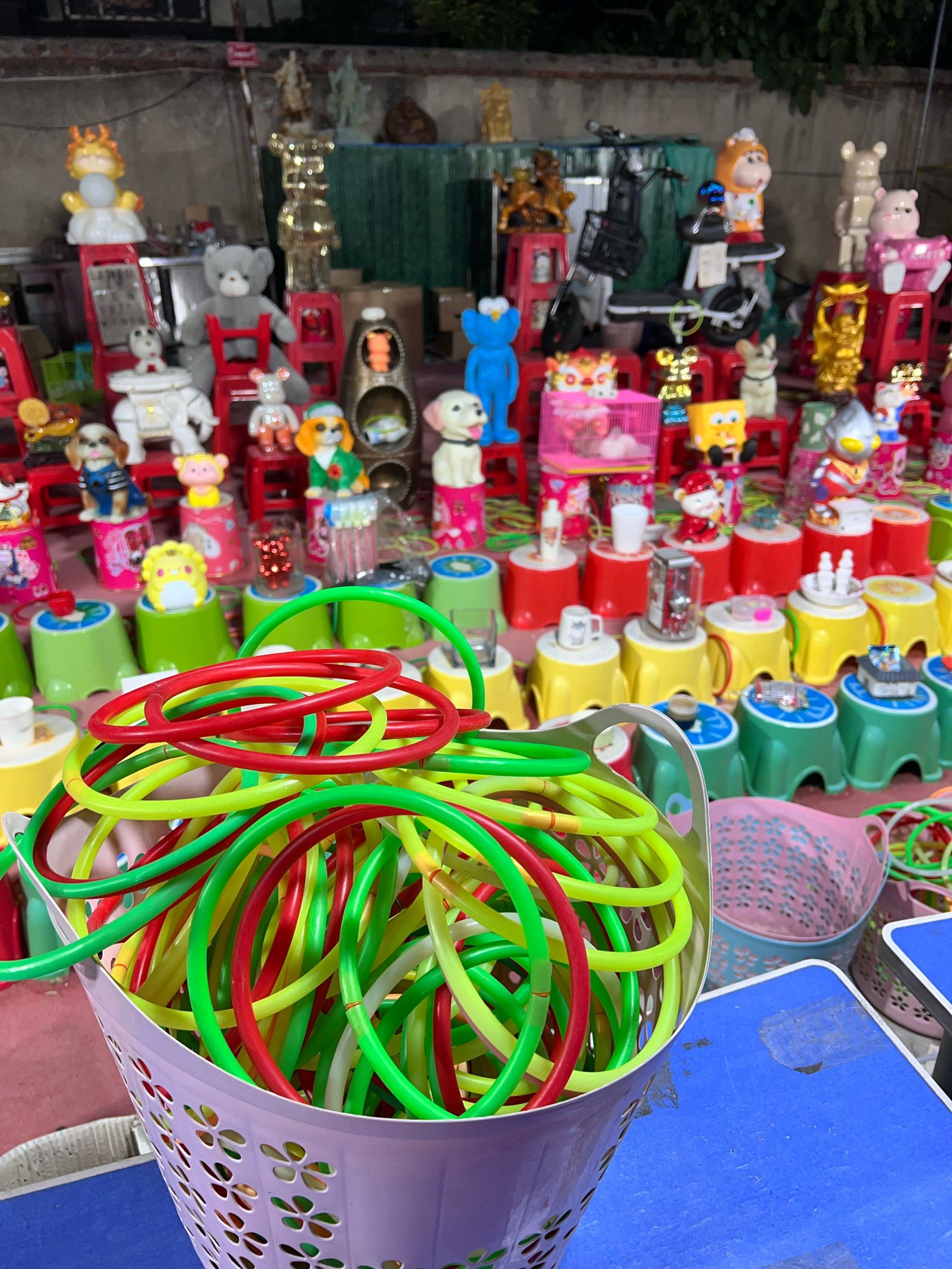 夜市套圈|夜市生意最火爆的当属此套圈摊