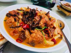 小鸡炖蘑菇-将相和·海鲜蒸饺大连菜