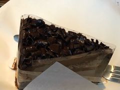 浓醇三重黑巧克力蛋糕-星巴克(凯德晶萃店)