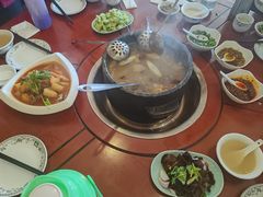 -鲁朗纳麦石锅鸡庄园