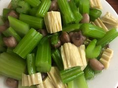-宝瑞门钉肉饼店