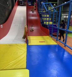 -蹦贝运动中心·蹦床·攀岩·闯关(龙岗店)